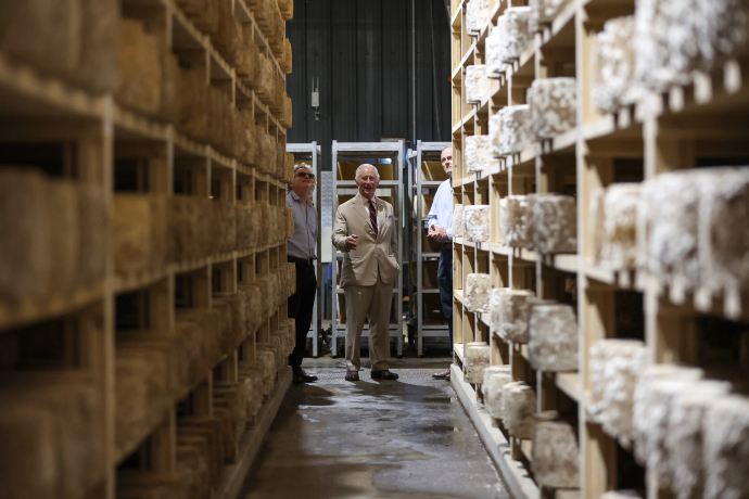 The King visits Lincolnshire Poacher Cheese farm