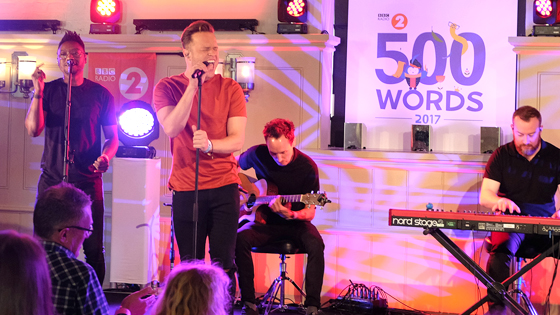 Olly Murs performed at the 500 Words final live