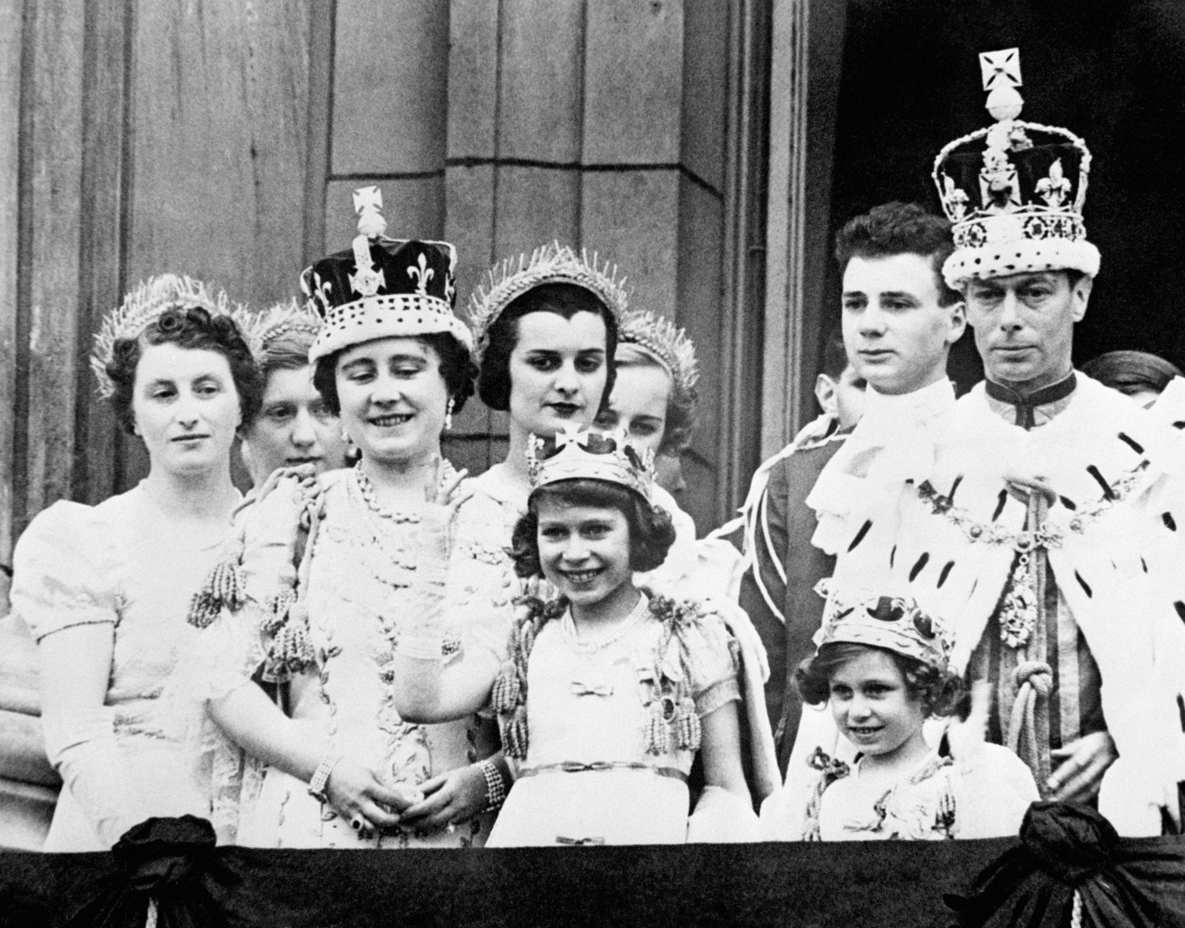 Who Are Queen Elizabeth'S Parents? 