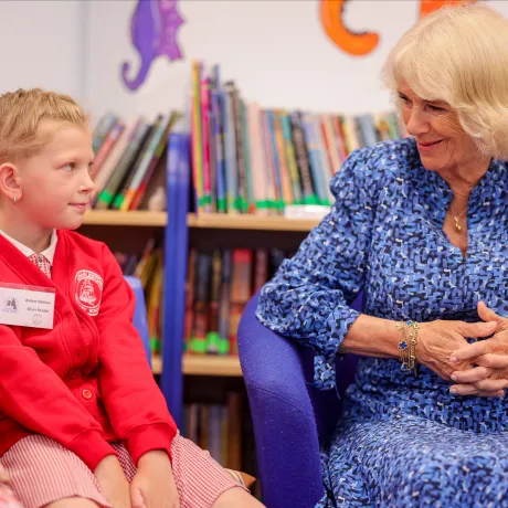 The Queen in a library