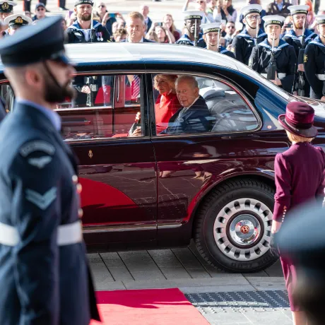 The King and Queen arrive at the Senedd