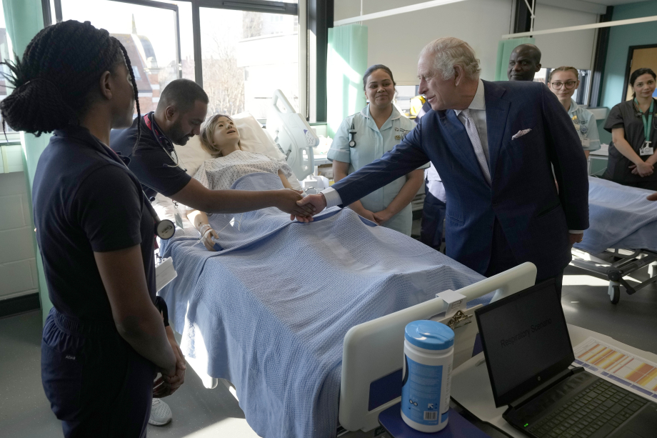 The King visits the Hospital & Primary Care Training Hub