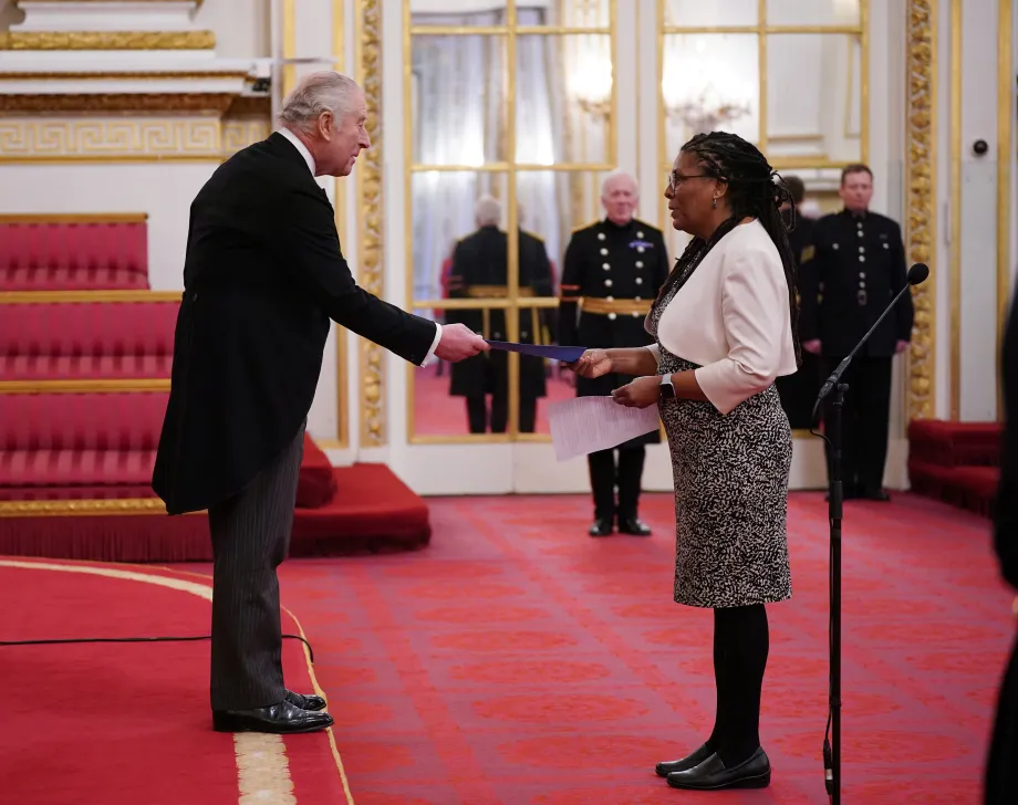 The King receives tributes from representatives of each Priviledged Body 