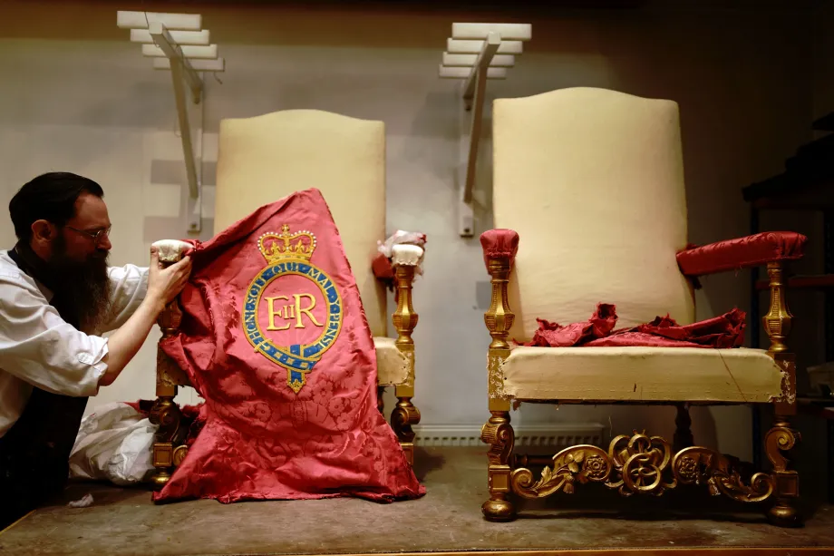 The Chairs of Estate