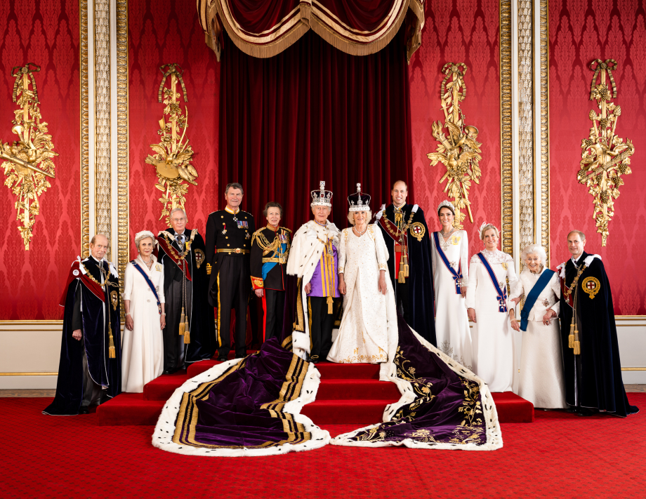 The King and Queen are pictures with working members of The Royal Family
