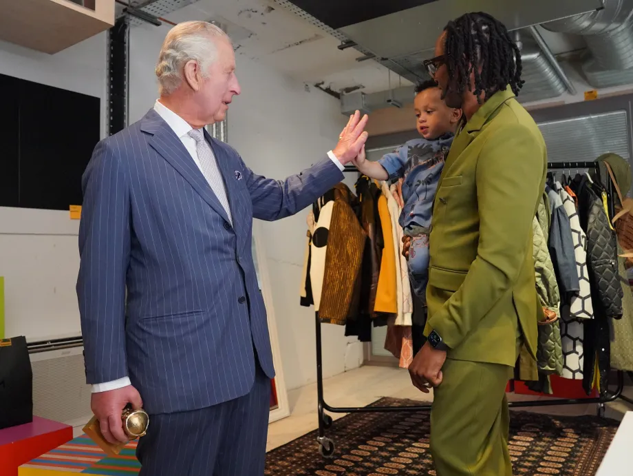 The King presents the Queen Elizabeth II Award for Design