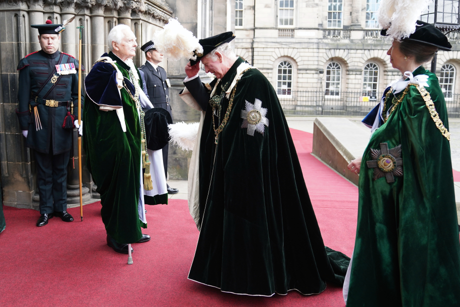 The King attends the Order of the Thistle