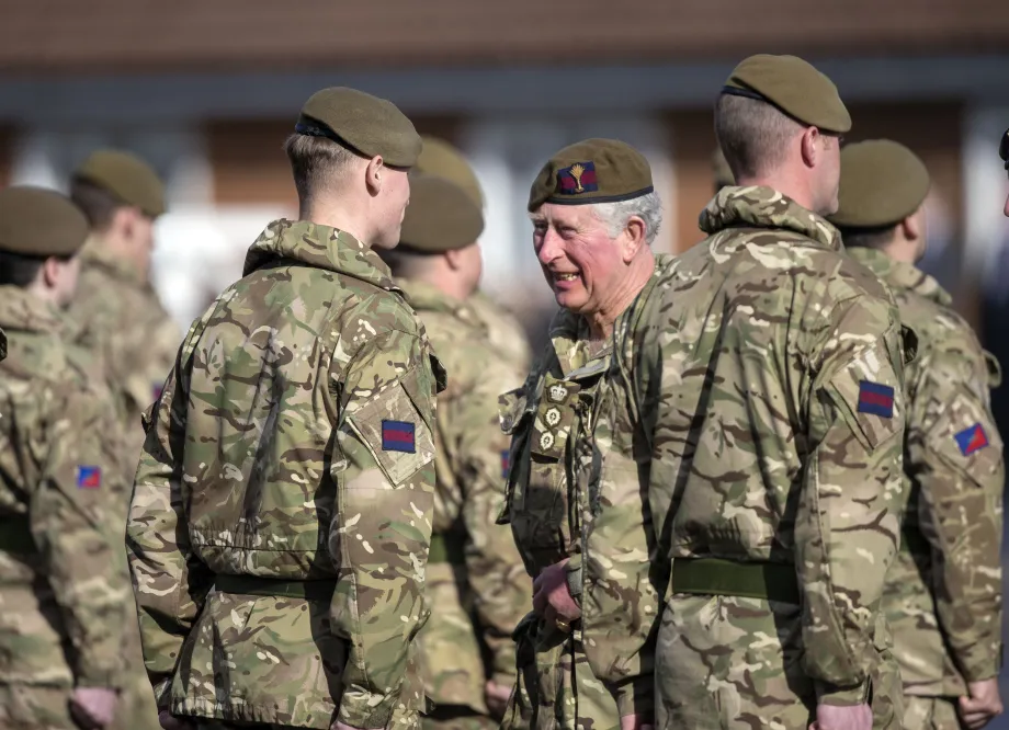 The King speaks to troops