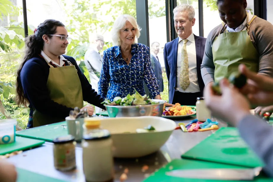 The Queen meets children cooking at the Garden Museum