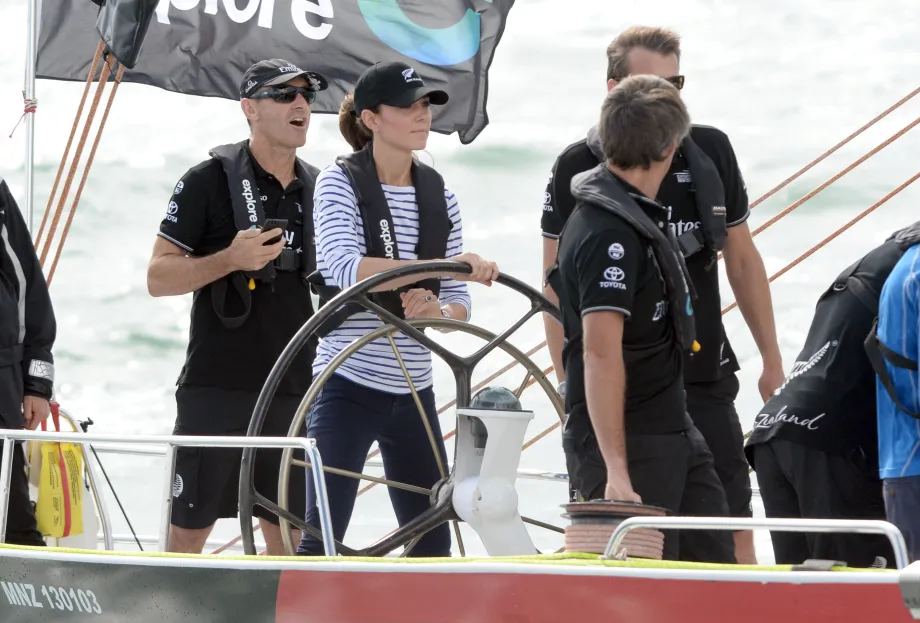 The Princess of Wales sails around Auckland Harbour