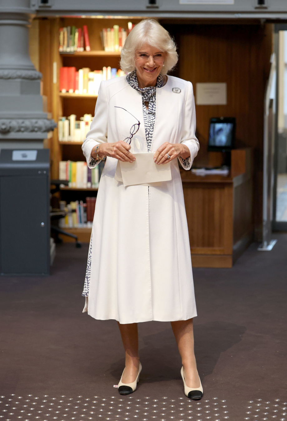 The Queen at the Bibliotheque Nationale