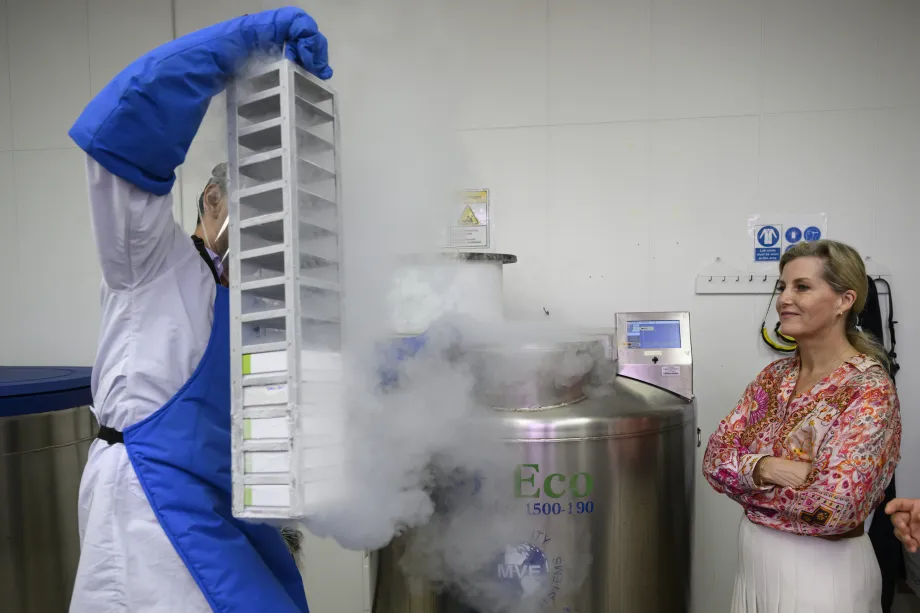 The Duchess visited the Humboldt Institute's molecular analysis laboratory, to view UK DNA sequencing technology which is being used to transform the tracing of the illegal wildlife trade.
