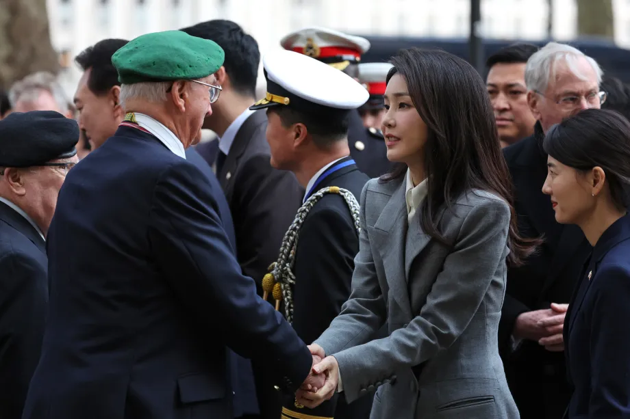 The First Lady with veterans