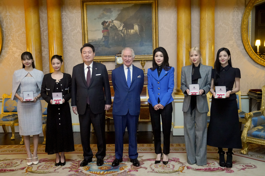 The King, The President and First Lady of the Republic of Korea, and BLACKPINK