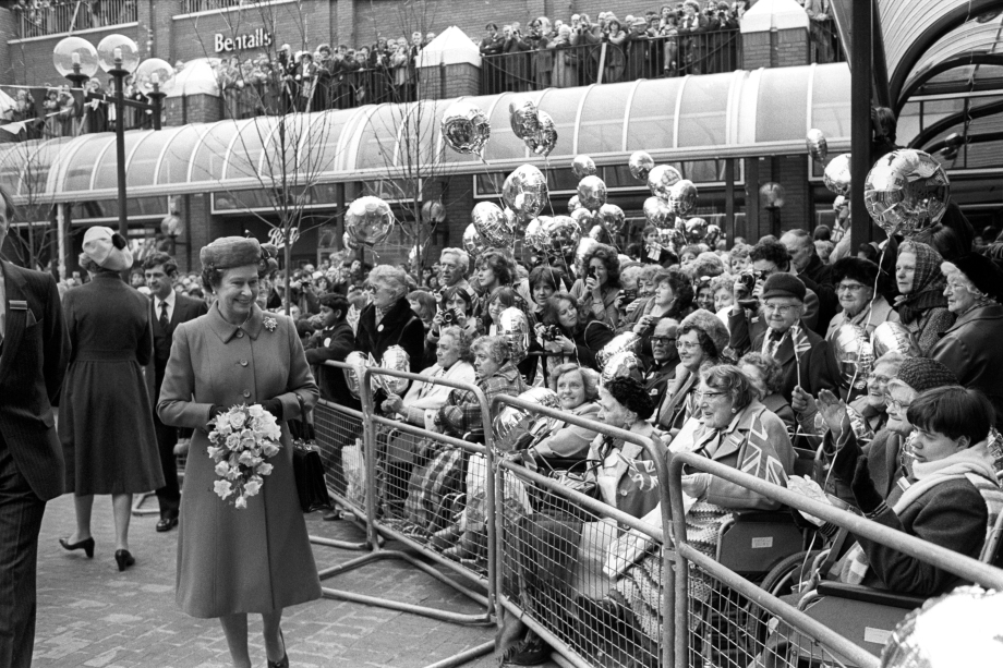 Queen Elizabeth II opens Ealing Broadway Shopping Centre in 1985