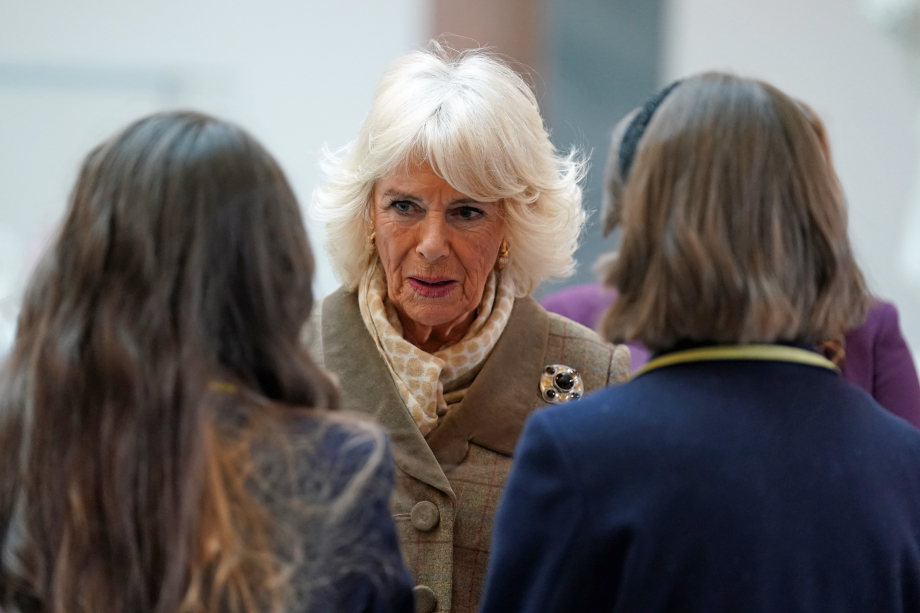 The Queen visits Aberdeen Art Gallery