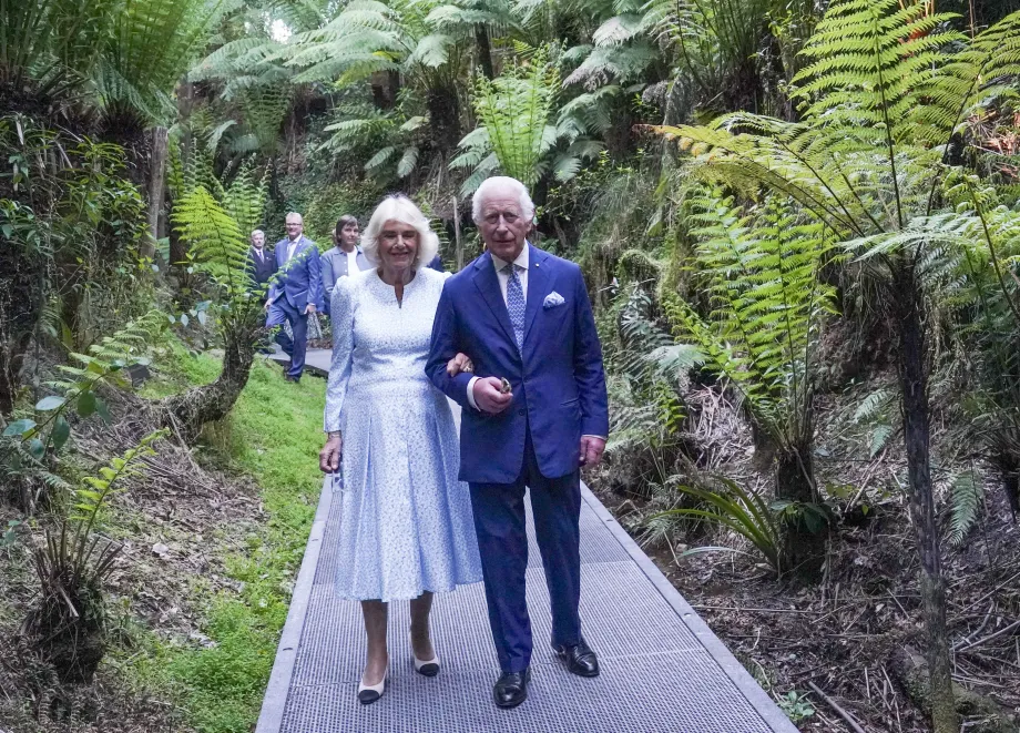 The King and Queen in the Botanic Gardens, Canberra
