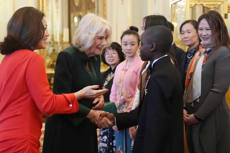 The Queen meets winners of the Commonwealth Essay Competition