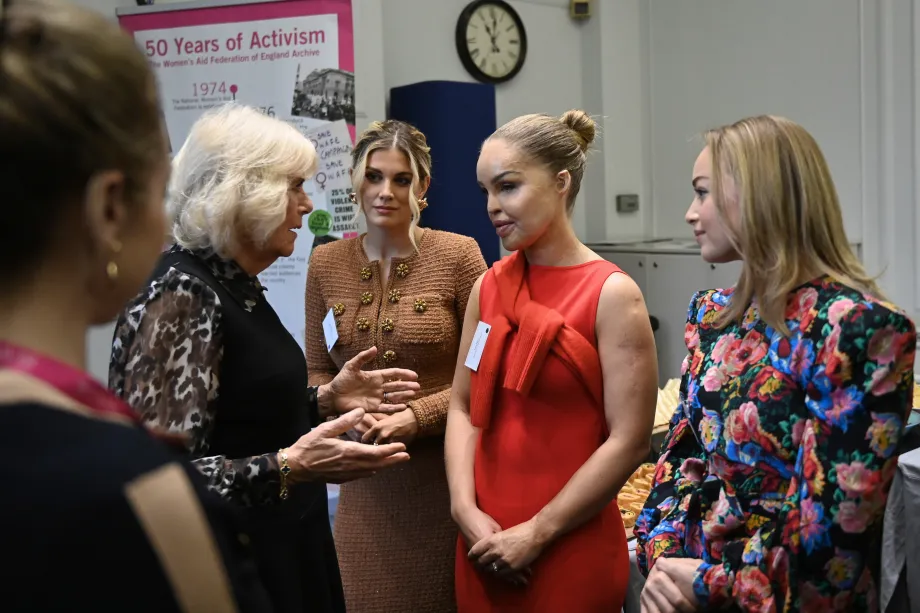 The Queen marks 50 years of Women's Aid