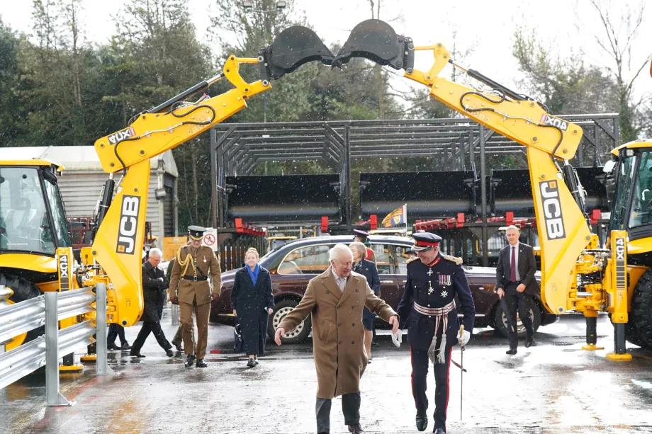 The King visits JCB