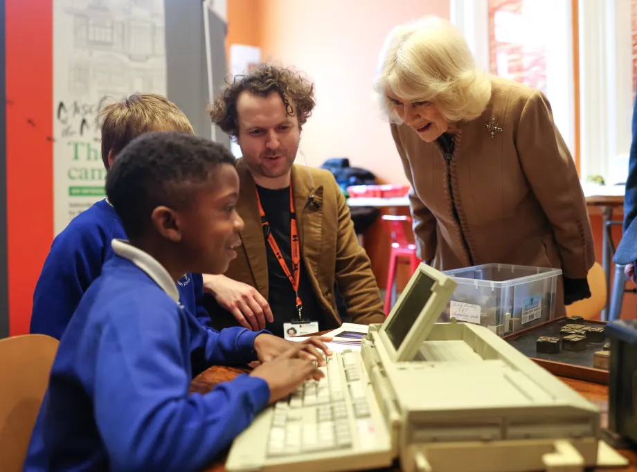 The Queen visits Canterbury