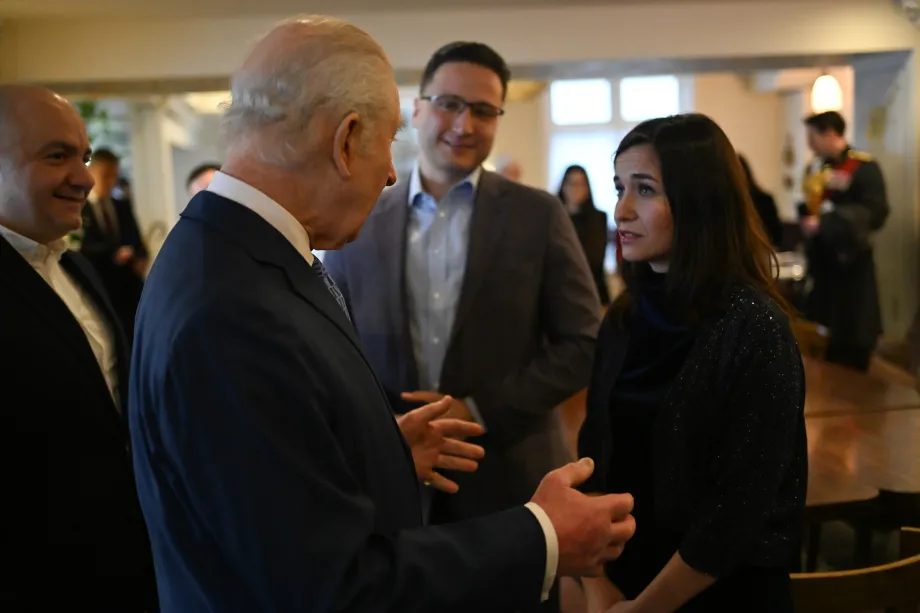 The King meets members of the Syrian community