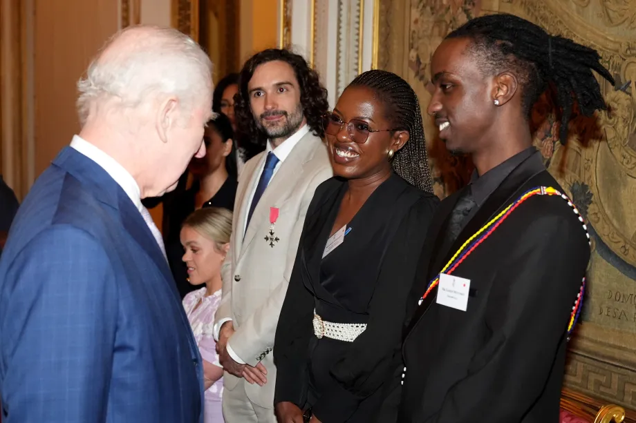 The King meeting guests