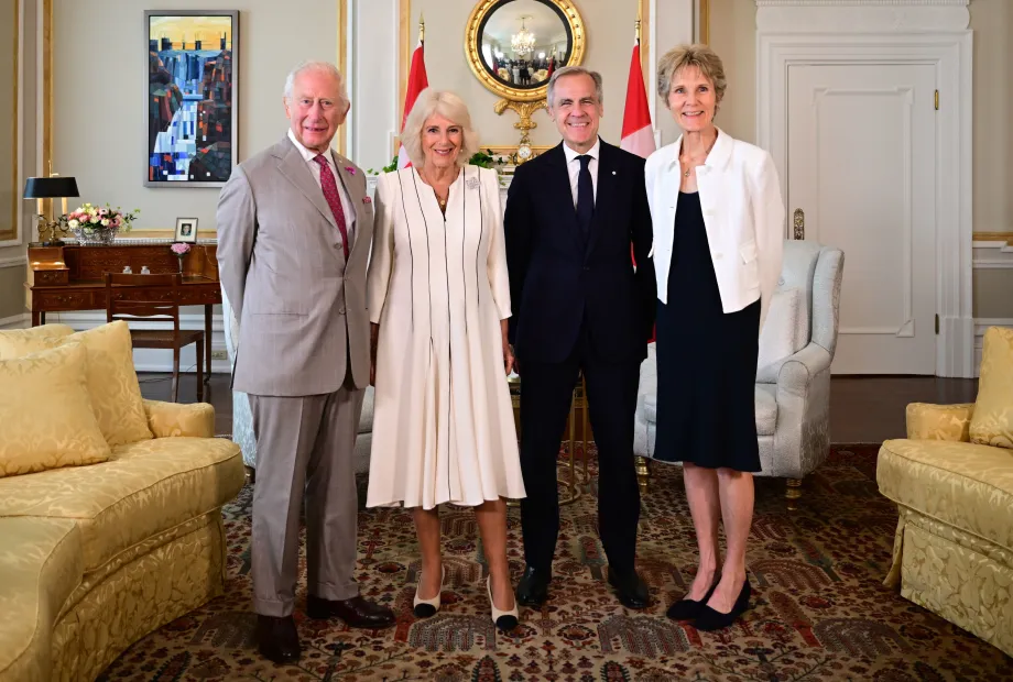 The King with the Prime Minister of Canada