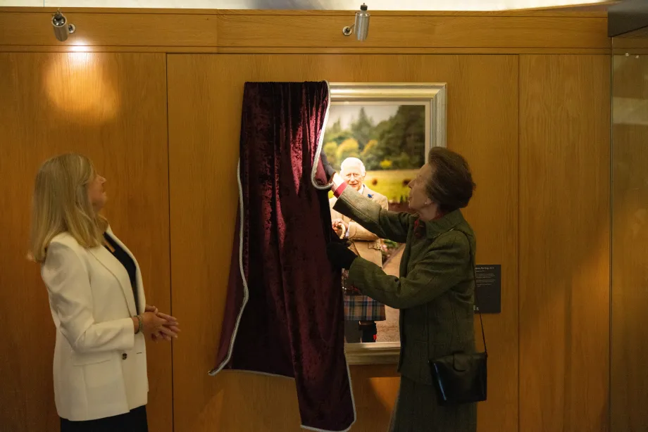 The Princess Royal unveils a portrait of The King at the Scottish Parliament