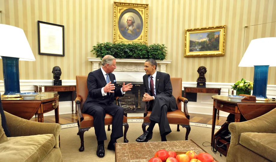 HMK with President Obama in the Oval Office, Washington DC, 2011