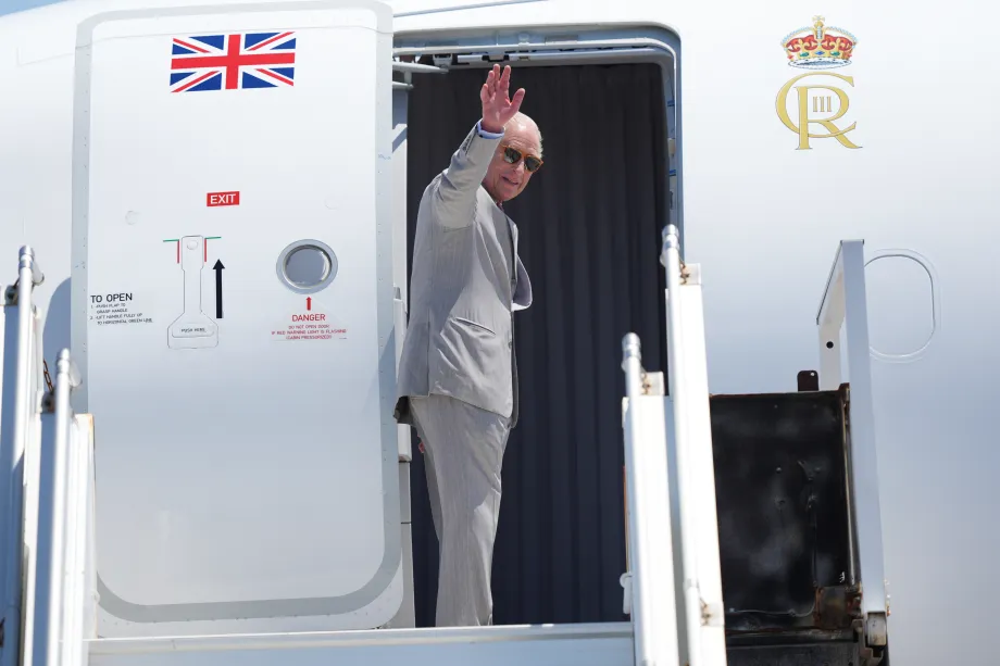 The King leaves Bermuda