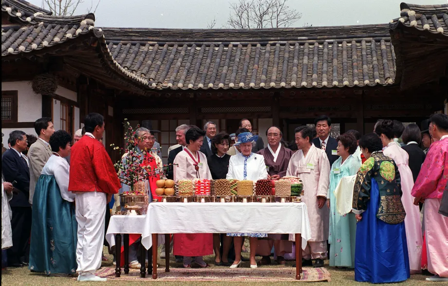 The Queen in Andong