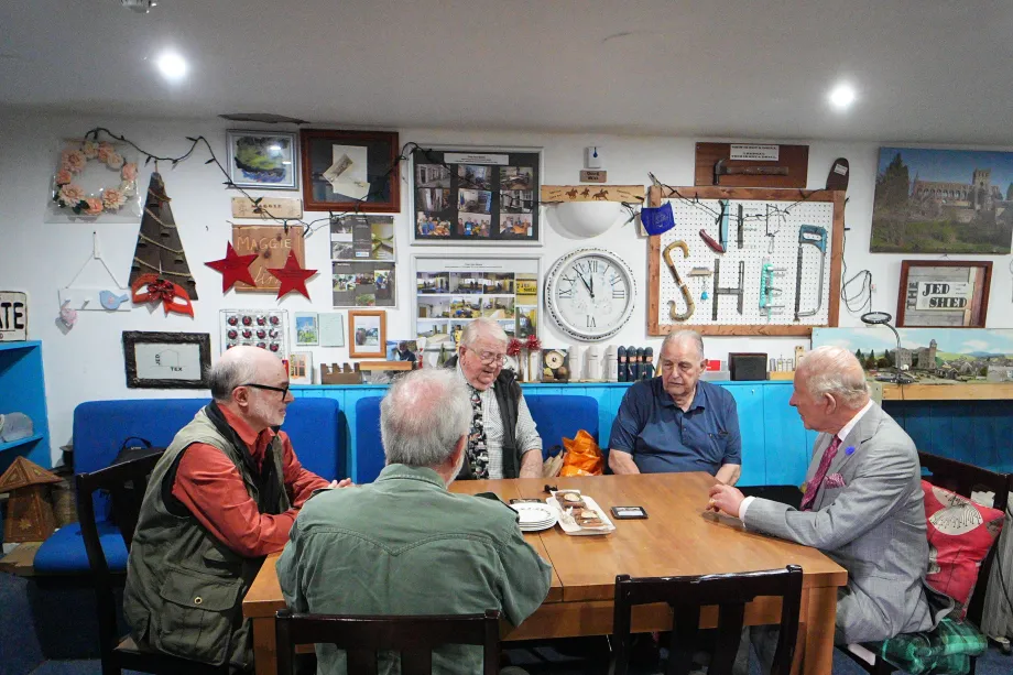 The King visits Jedburgh