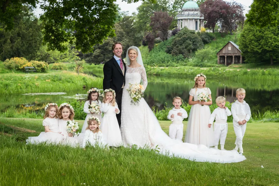 2_lady_gabriella_windsor_and_mr_thomas_kingston_c_hugo_bernand_low_res.jpg