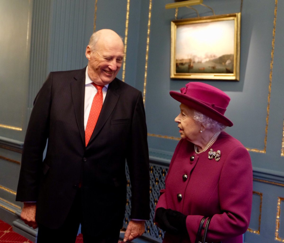 the Queen and the king of norway