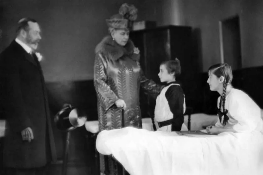 King George and Queen Mary Visit Coram 