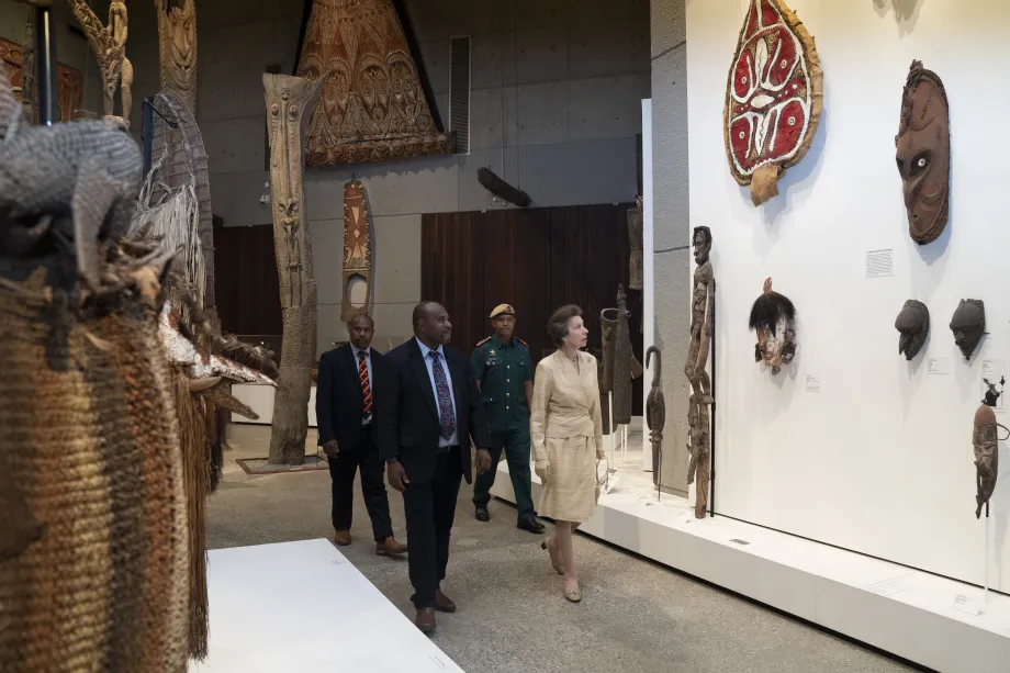 The Princess Royal views artefacts at the National Museum and Art Gallery