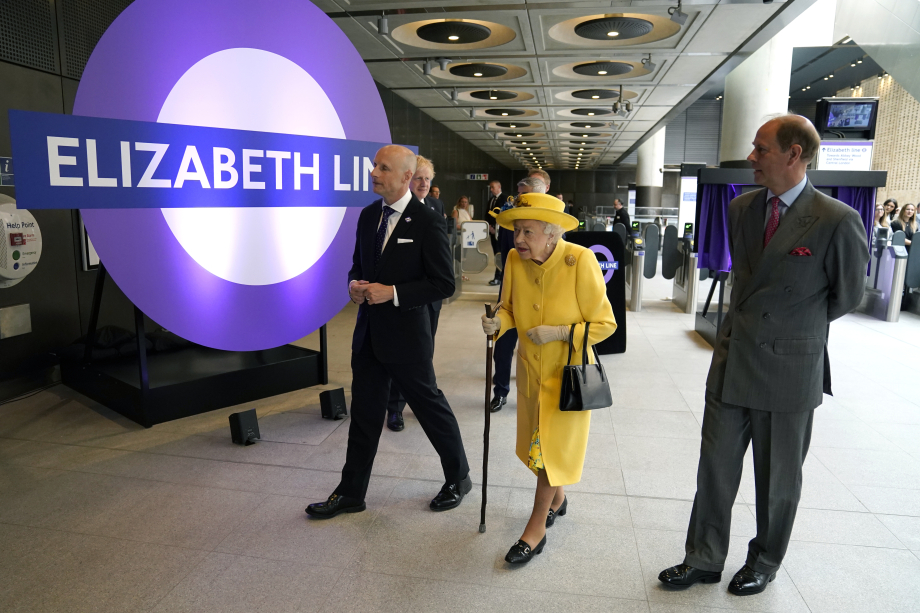 The Queen and The Earl of Wessex at the opening of the Elizabeth Line