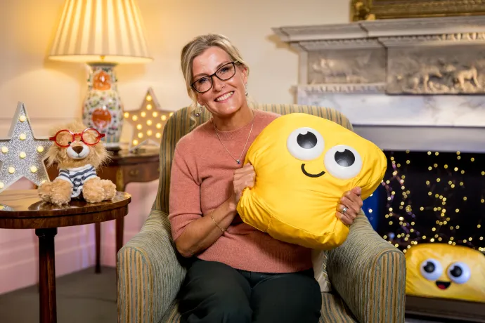 The Duchess of Edinburgh reads a bedtime story on CBeebies