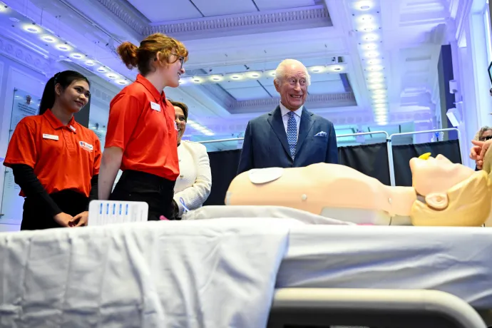 The King visits the Royal College of Nursing