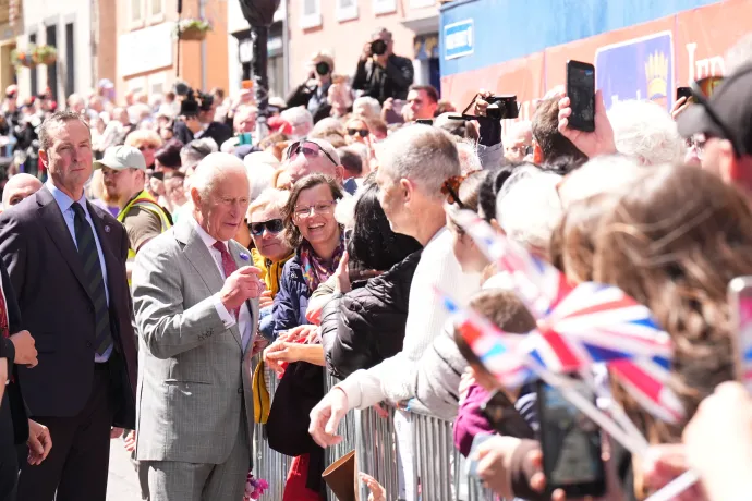 The King visits Jedburgh