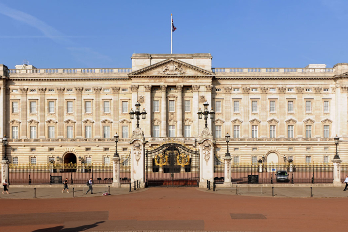 Royal Residences: Buckingham Palace | The Royal Family